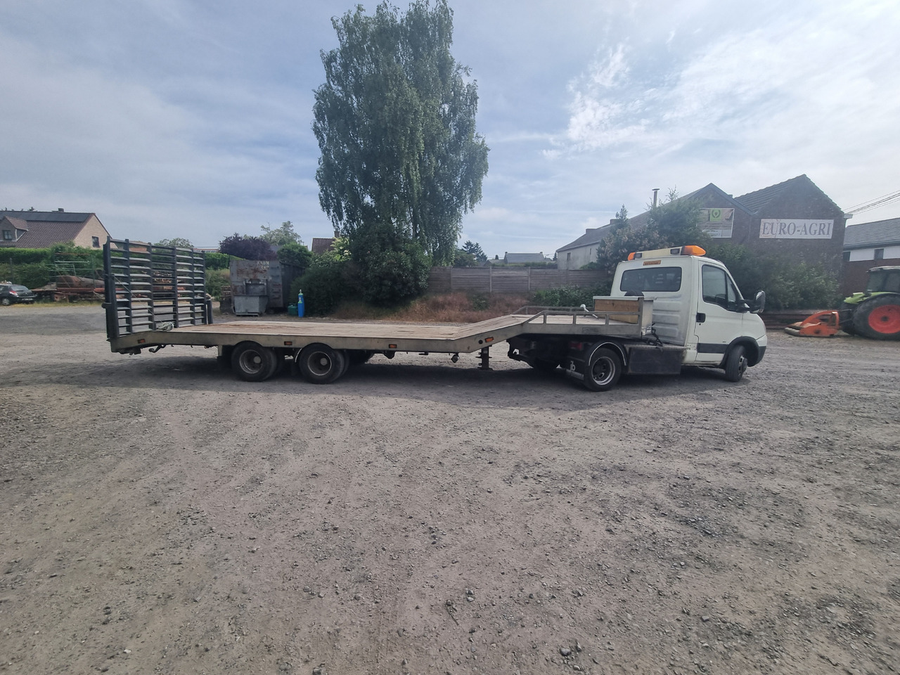 IVECO DAILY 35C18 - Camião tractor BE: foto 4 IVECO DAILY 35C18 - Camião tractor BE: foto 4
