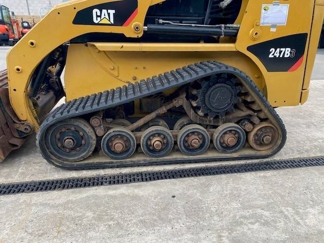Mini pá carregadora CAT 247 B 3: foto 6