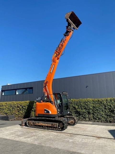 Doosan DX140 LCR-5 - Escavadora de rastos: foto 1 Doosan DX140 LCR-5 - Escavadora de rastos: foto 1