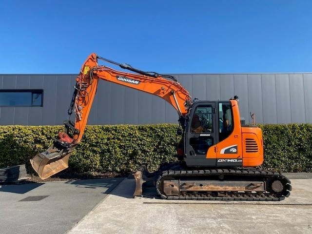 Doosan DX140LCR-5 - Escavadora de rastos: foto 1 Doosan DX140LCR-5 - Escavadora de rastos: foto 1