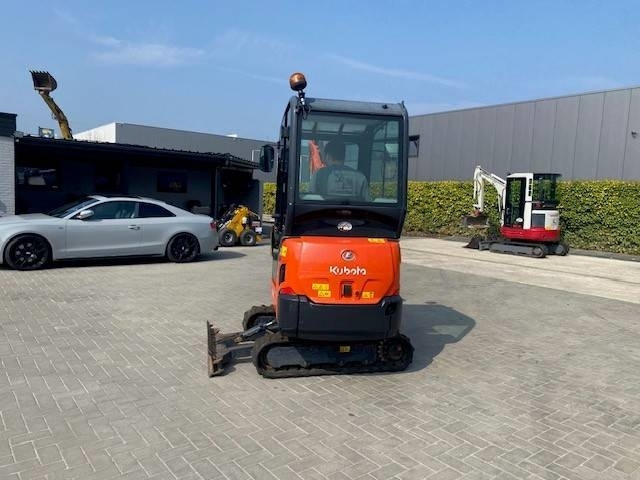 Kubota KX 016-4 - Mini escavadeira: foto 2 Kubota KX 016-4 - Mini escavadeira: foto 2