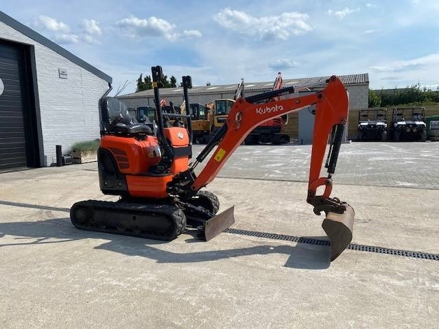Kubota U 10-3 - Mini escavadeira: foto 5 Kubota U 10-3 - Mini escavadeira: foto 5