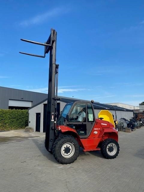 Manitou M 30.4 - Empilhador todo-o-terreno: foto 2 Manitou M 30.4 - Empilhador todo-o-terreno: foto 2