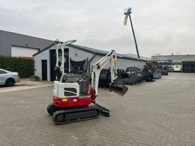 Takeuchi TB 210 R - Mini escavadeira: foto 3 Takeuchi TB 210 R - Mini escavadeira: foto 3