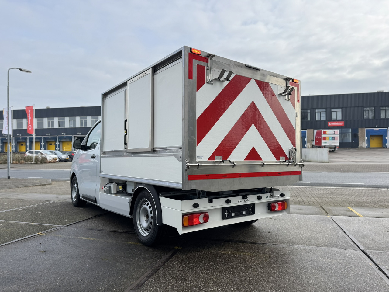 Citroen E-Jumpy veegvuil zijbelader seitenlader mullfahrzeug - Carrinha basculante, Carrinha elétrica: foto 4 Citroen E-Jumpy veegvuil zijbelader seitenlader mullfahrzeug - Carrinha basculante, Carrinha elétrica: foto 4
