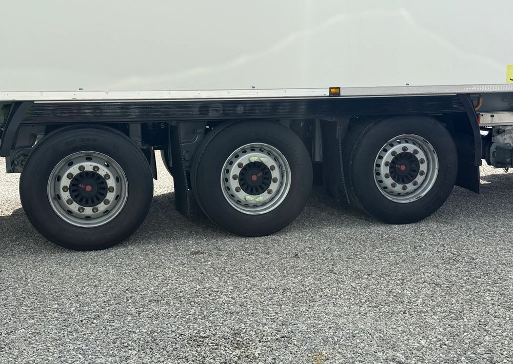 Locação financeira de  Chereau THERMO KING SLXe DIESEL/ELEKTRYK OSIE SAF Chereau THERMO KING SLXe DIESEL/ELEKTRYK OSIE SAF: foto 10
