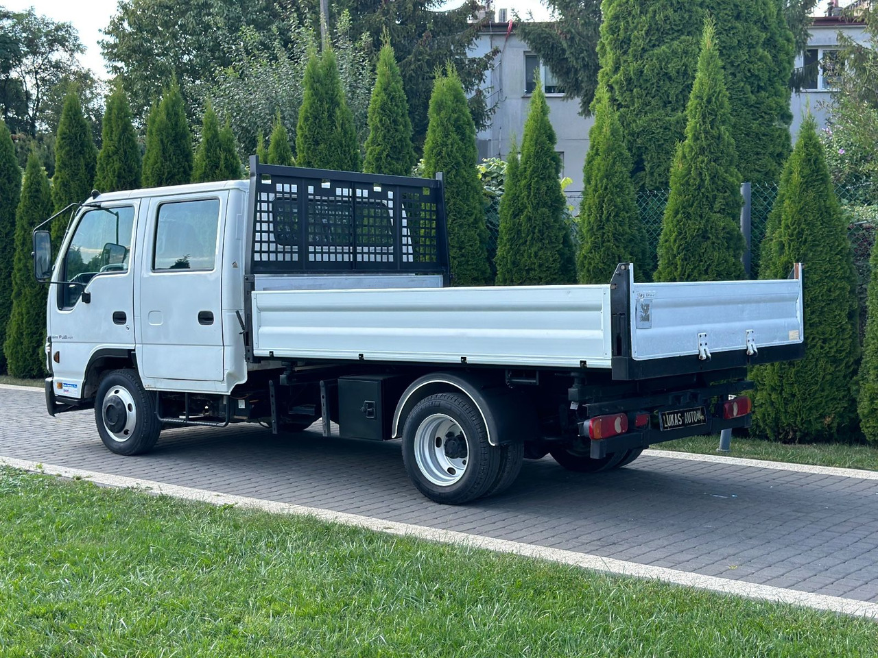 Isuzu 35 N TIPPER 3-SIDE KIPPER DOUBLE CABIN - Carrinha basculante, Carrinha cabine dupla: foto 5 Isuzu 35 N TIPPER 3-SIDE KIPPER DOUBLE CABIN - Carrinha basculante, Carrinha cabine dupla: foto 5