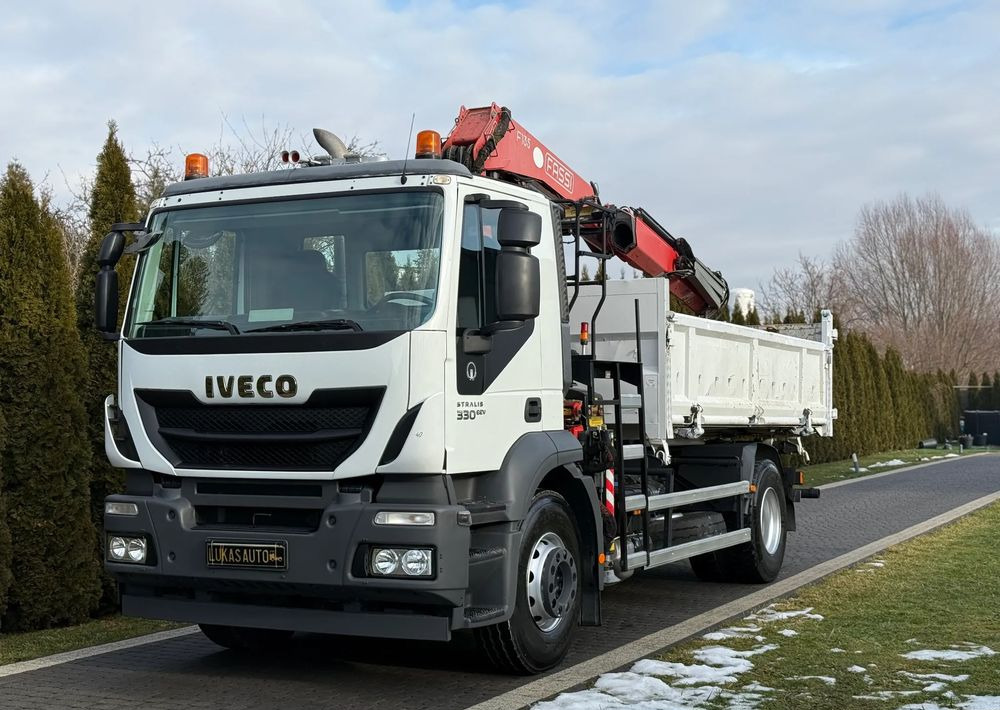 Iveco STRALIS 330 / 4x2 / FASSI F135 / WYWROTKA - Camião basculante: foto 3 Iveco STRALIS 330 / 4x2 / FASSI F135 / WYWROTKA - Camião basculante: foto 3