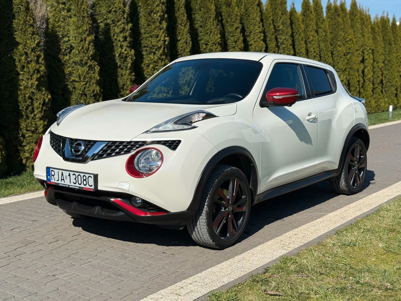 Nissan Juke N-Connecta - SUV: foto 1 Nissan Juke N-Connecta - SUV: foto 1