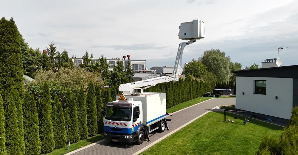 Renault MIDLUM 180 DCI 18 M WINDA FRANCE ELEVATEUR - Caminhão com plataforma aérea: foto 2 Renault MIDLUM 180 DCI 18 M WINDA FRANCE ELEVATEUR - Caminhão com plataforma aérea: foto 2