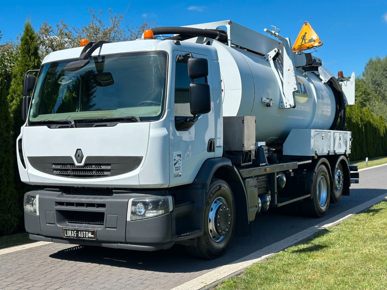 Renault PREMIUM 320 6x2 T RIVARD. TWO CHAMBERS - Caminhão limpa fossa: foto 1 Renault PREMIUM 320 6x2 T RIVARD. TWO CHAMBERS - Caminhão limpa fossa: foto 1