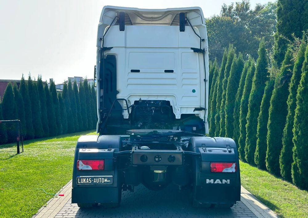 Locação financeira de MAN TGX 18.440 HYDRAULIKA MAN TGX 18.440 HYDRAULIKA: foto 6 Locação financeira de MAN TGX 18.440 HYDRAULIKA MAN TGX 18.440 HYDRAULIKA: foto 6