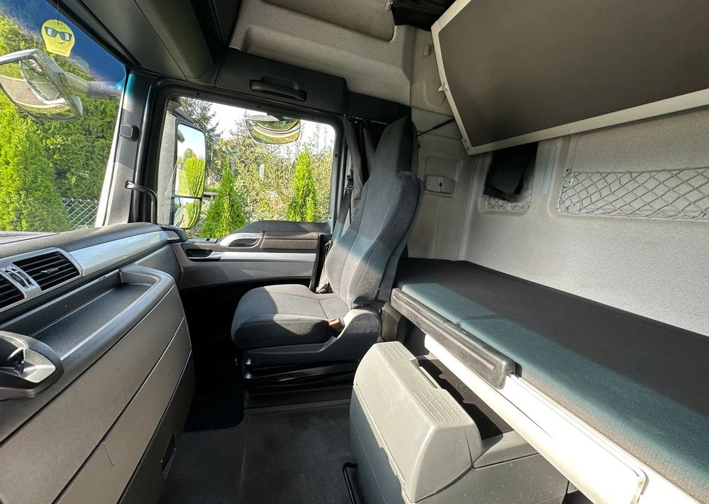 Locação financeira de MAN TGX 18.440 HYDRAULIKA MAN TGX 18.440 HYDRAULIKA: foto 9 Locação financeira de MAN TGX 18.440 HYDRAULIKA MAN TGX 18.440 HYDRAULIKA: foto 9