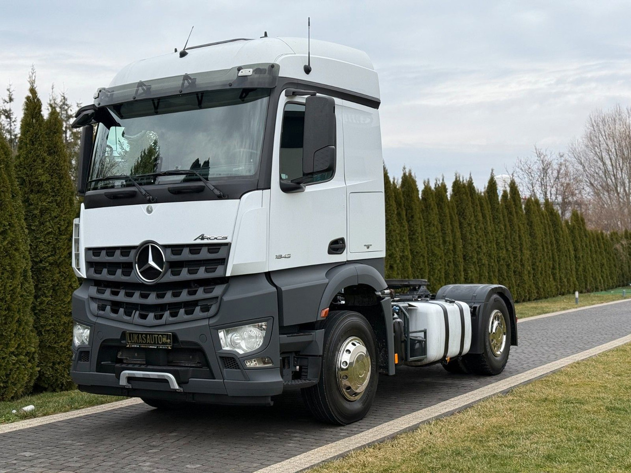 Mercedes-Benz AROCS 1843 HYDRAULIC - Tractor: foto 1 Mercedes-Benz AROCS 1843 HYDRAULIC - Tractor: foto 1