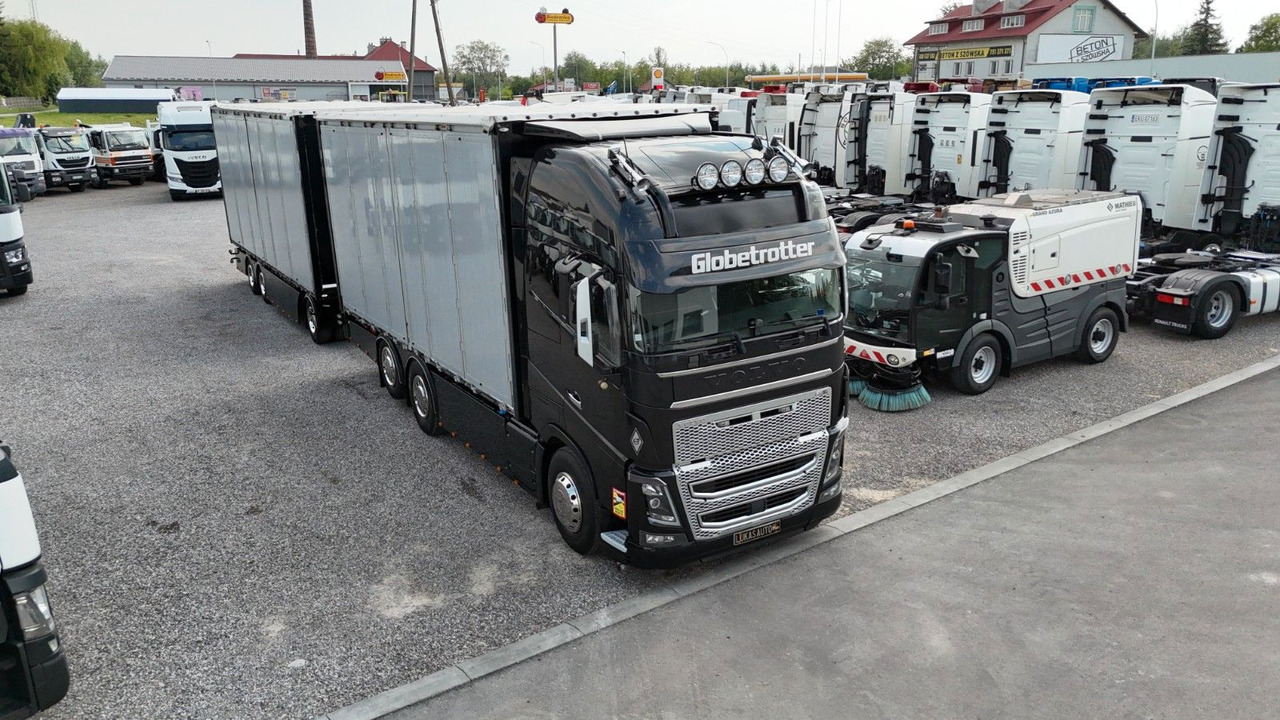 Volvo FH16 660 HP XL TANDEM 6x2 LIMITED EDITION - Camião de lona: foto 3 Volvo FH16 660 HP XL TANDEM 6x2 LIMITED EDITION - Camião de lona: foto 3