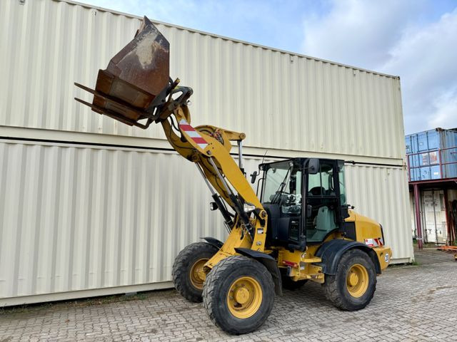 CAT 908H2 / Deutsche Maschine / Schaufel + Gabel - Pá carregadora de rodas: foto 2 CAT 908H2 / Deutsche Maschine / Schaufel + Gabel - Pá carregadora de rodas: foto 2