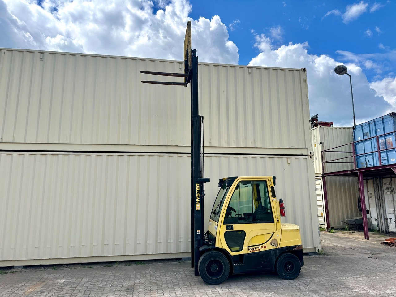 Hyster H3.0FT / Diesel / Triplex / Ex Armee - Empilhador a diesel: foto 4 Hyster H3.0FT / Diesel / Triplex / Ex Armee - Empilhador a diesel: foto 4