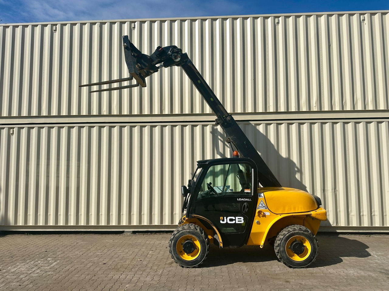 JCB 520-40 / 4 Meter / 2 Tonnen / 2.297 Bh / TOP - Empilhador telescópico: foto 2 JCB 520-40 / 4 Meter / 2 Tonnen / 2.297 Bh / TOP - Empilhador telescópico: foto 2
