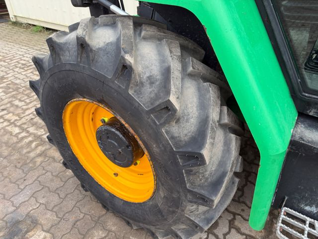 Empilhador a diesel JCB 926 4x4 / 2.600 KG / 1.048 H: foto 13