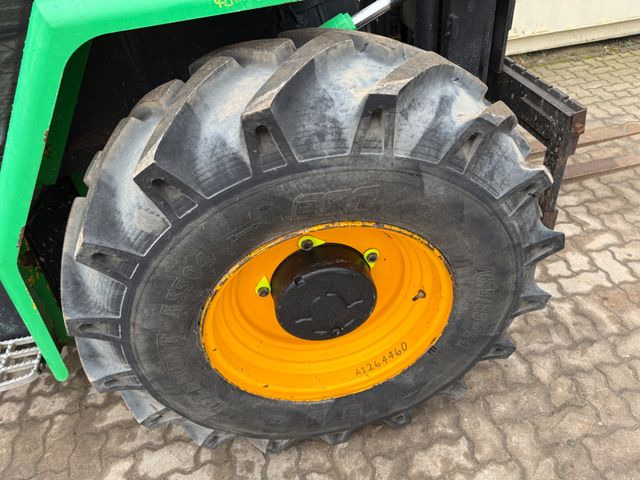 Empilhador a diesel JCB 926 4x4 / 2.600 KG / 1.048 H: foto 12