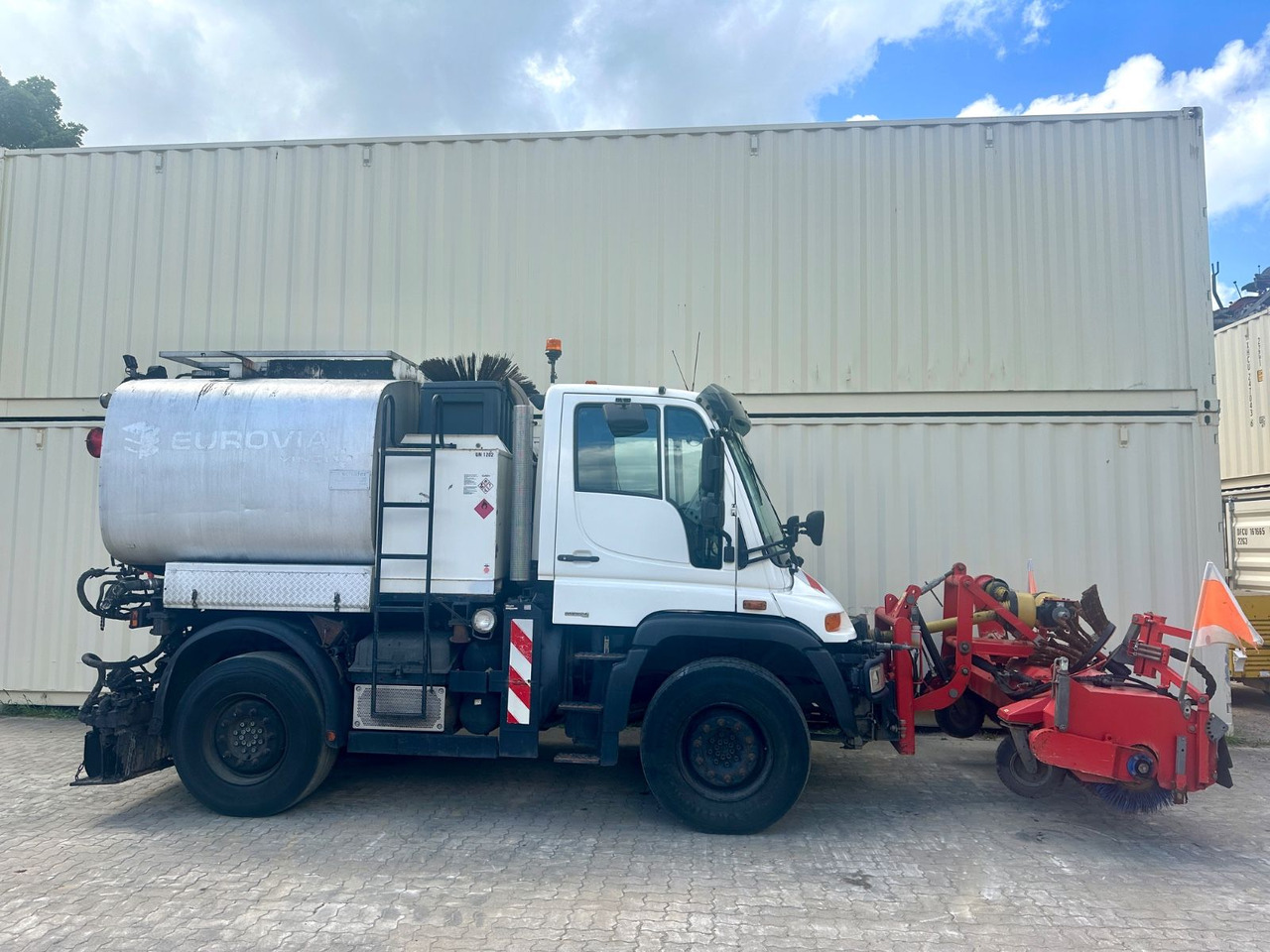 Unimog U400 Schäfer-Technic Bitum/Asphalt / TÜV 02/2026 - Máquina de asfalto: foto 5 Unimog U400 Schäfer-Technic Bitum/Asphalt / TÜV 02/2026 - Máquina de asfalto: foto 5