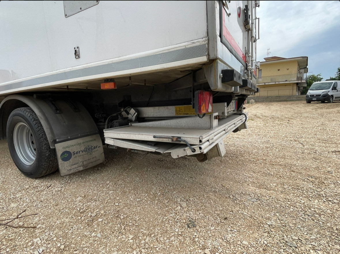 IVECO DAILY 60C17 - Camião frigorífico: foto 4 IVECO DAILY 60C17 - Camião frigorífico: foto 4