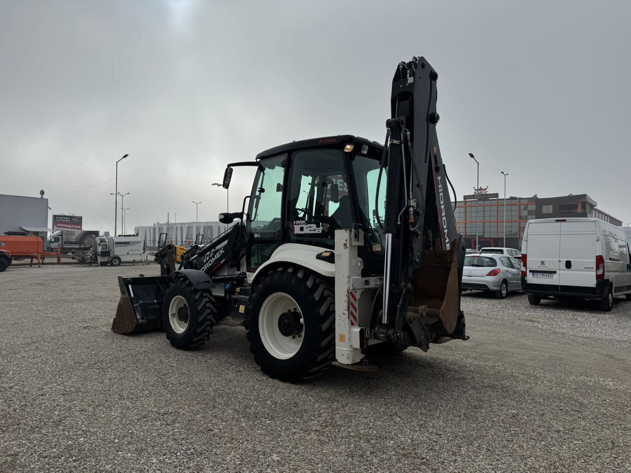 HIDROMEK HMK102B - Retroescavadeira: foto 5 HIDROMEK HMK102B - Retroescavadeira: foto 5