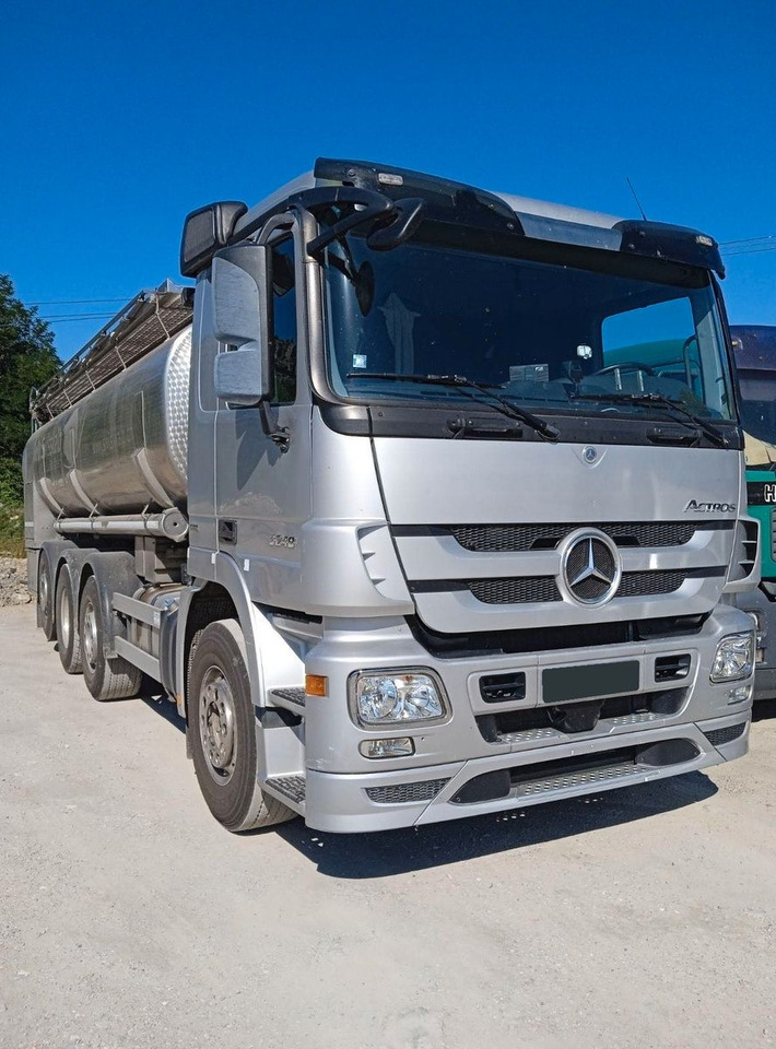 Mercedes-Benz ACTROS 3248 - Camião cisterna: foto 1 Mercedes-Benz ACTROS 3248 - Camião cisterna: foto 1