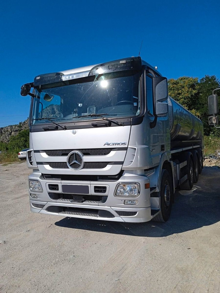 Mercedes-Benz ACTROS 3248 - Camião cisterna: foto 2 Mercedes-Benz ACTROS 3248 - Camião cisterna: foto 2
