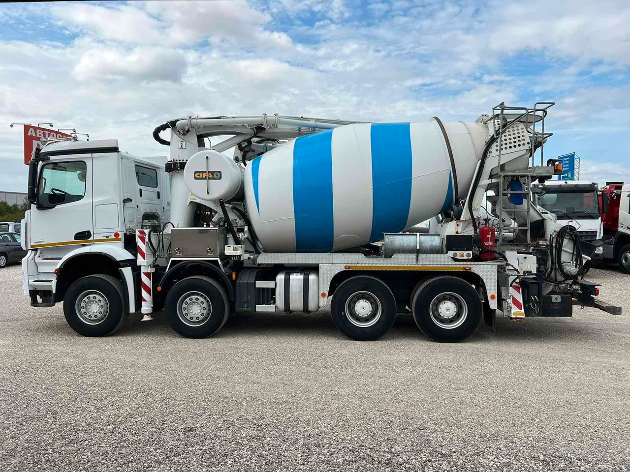 Mercedes-Benz AROCS 3251 CIFA MAGNUM MK28.4L - Autobetoneira com bomba: foto 4 Mercedes-Benz AROCS 3251 CIFA MAGNUM MK28.4L - Autobetoneira com bomba: foto 4