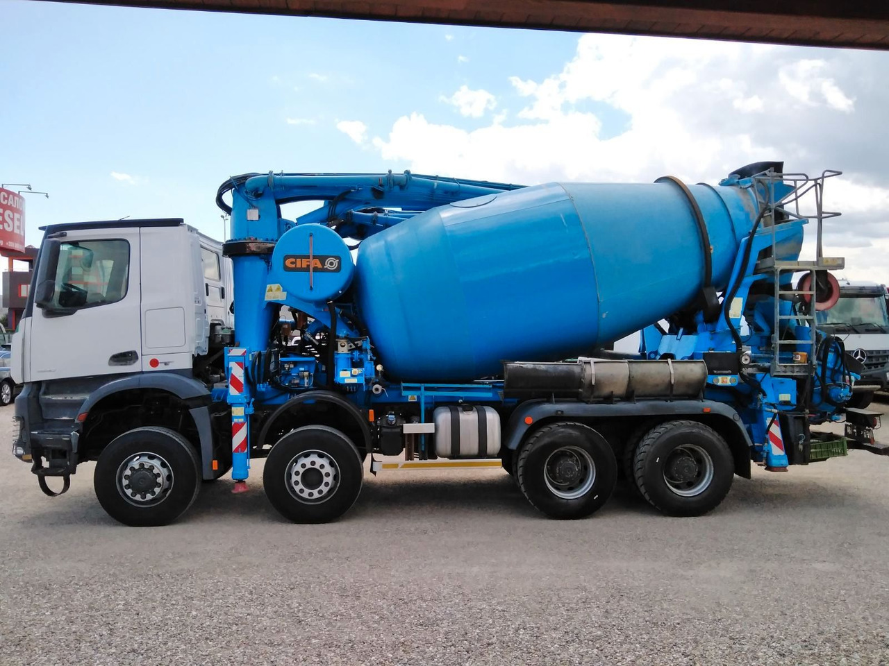 Mercedes-Benz AROCS 4140 CIFA MAGNUM MK28.4L 8X6 - Autobetoneira com bomba: foto 4 Mercedes-Benz AROCS 4140 CIFA MAGNUM MK28.4L 8X6 - Autobetoneira com bomba: foto 4