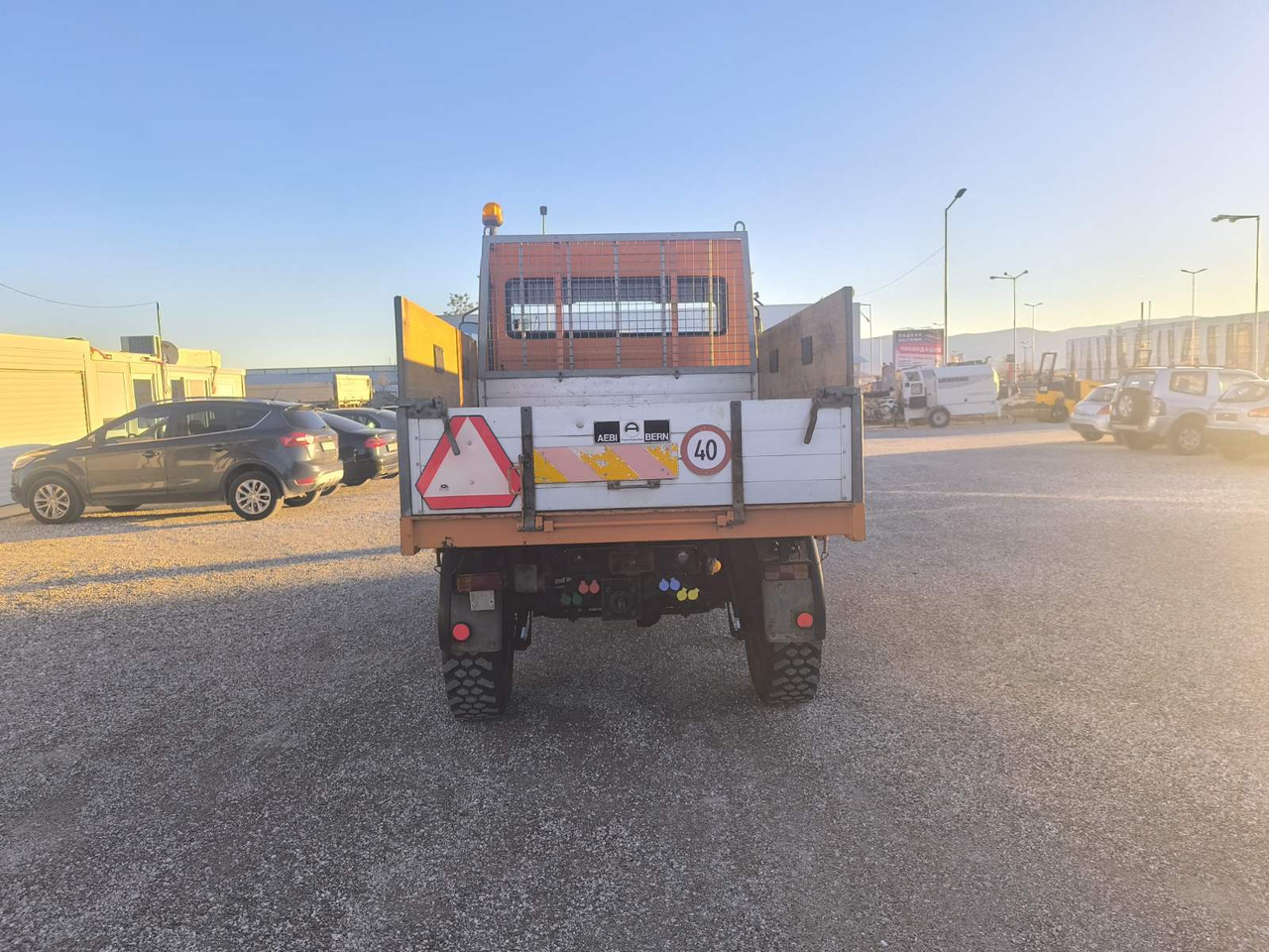 UNIMOG U90 - Camião basculante: foto 5 UNIMOG U90 - Camião basculante: foto 5