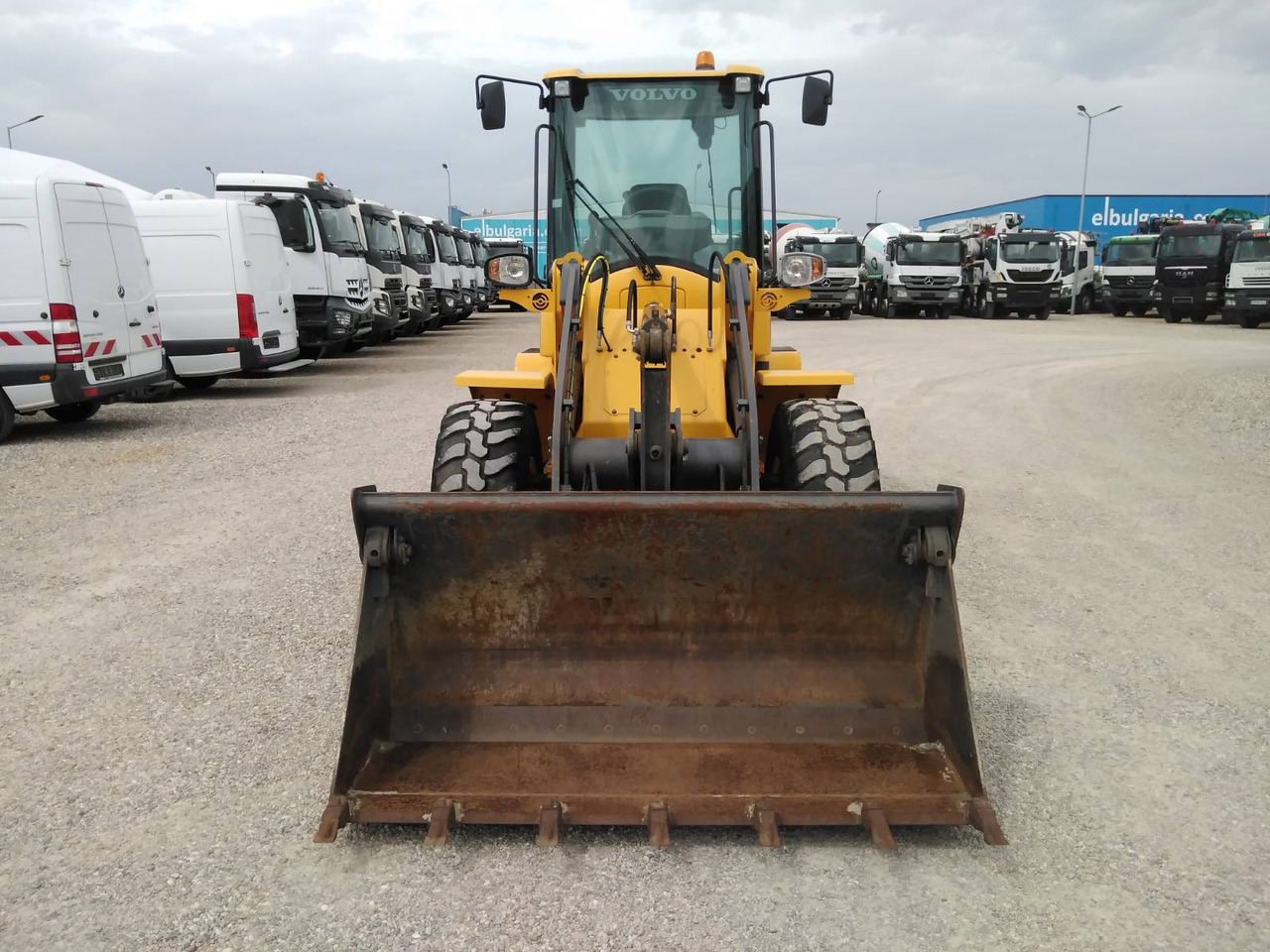 VOLVO L30G - Pá carregadora de rodas: foto 2 VOLVO L30G - Pá carregadora de rodas: foto 2