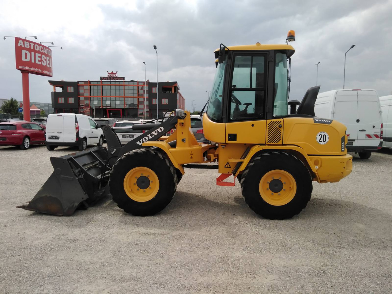 VOLVO L30G - Pá carregadora de rodas: foto 4 VOLVO L30G - Pá carregadora de rodas: foto 4