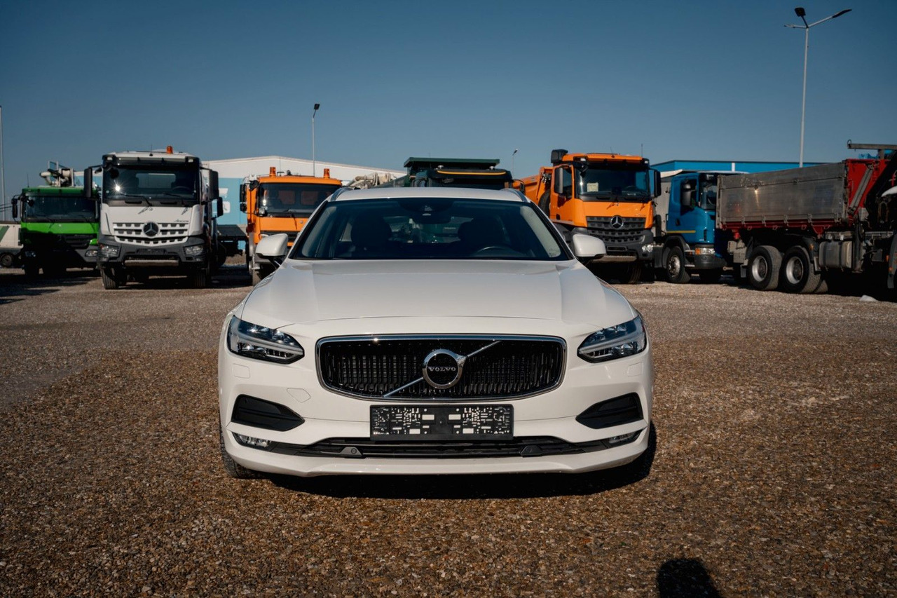 Volvo V90 D4 Momentum 2.0D - Carrinha: foto 3 Volvo V90 D4 Momentum 2.0D - Carrinha: foto 3