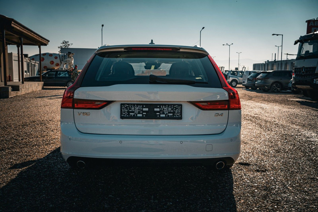 Volvo V90 D4 Momentum 2.0D - Automóvel: foto 5 Volvo V90 D4 Momentum 2.0D - Automóvel: foto 5