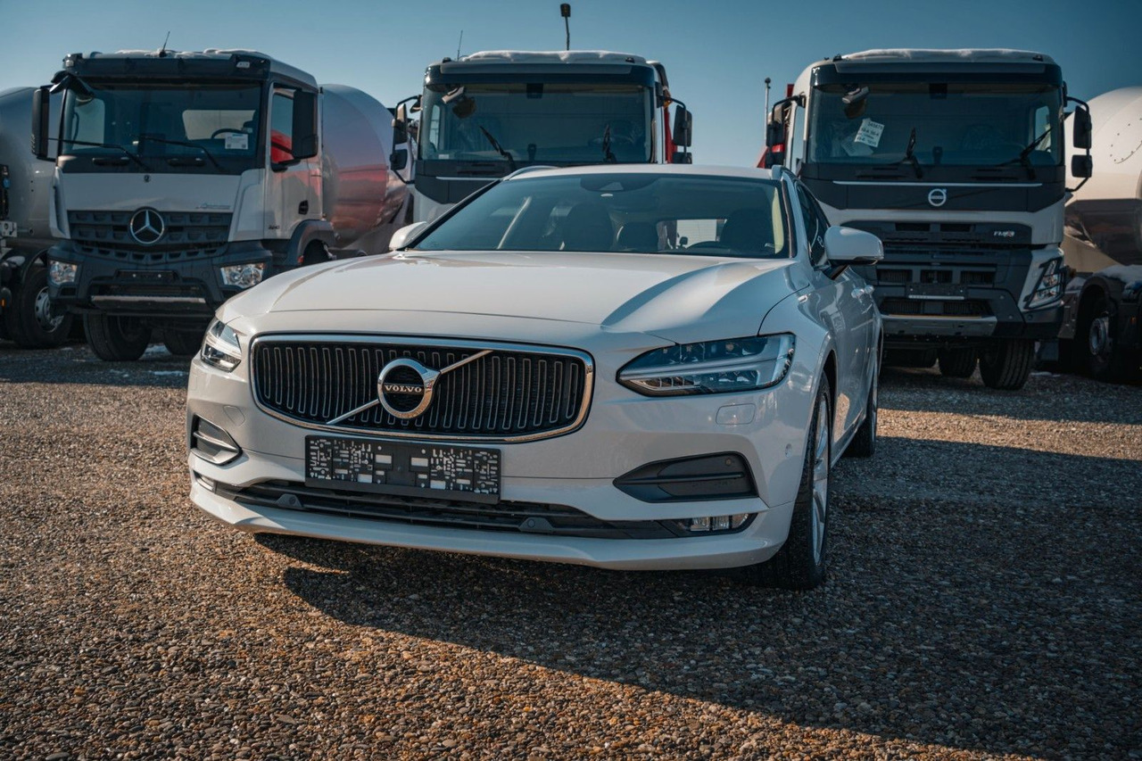 Volvo V90 D4 Momentum 2.0D - Carrinha: foto 2 Volvo V90 D4 Momentum 2.0D - Carrinha: foto 2