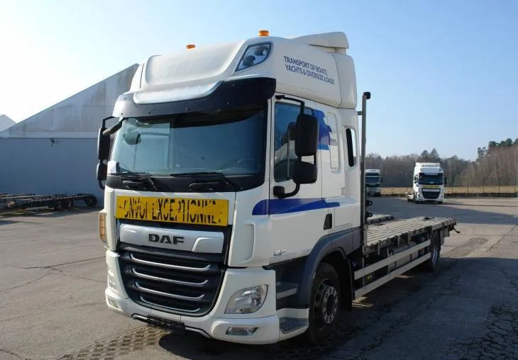 DAF CF 410 EURO 6 Laweta - Platforma super stan - Camião de caixa aberta/ Plataforma: foto 2 DAF CF 410 EURO 6 Laweta - Platforma super stan - Camião de caixa aberta/ Plataforma: foto 2