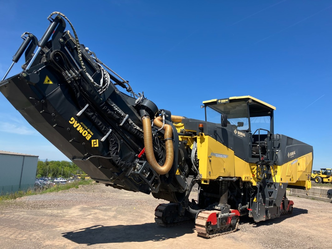 BOMAG DE BM 2200/75  Stage IV/Tier 4f - Aplainadora (Fresadora): foto 1 BOMAG DE BM 2200/75  Stage IV/Tier 4f - Aplainadora (Fresadora): foto 1