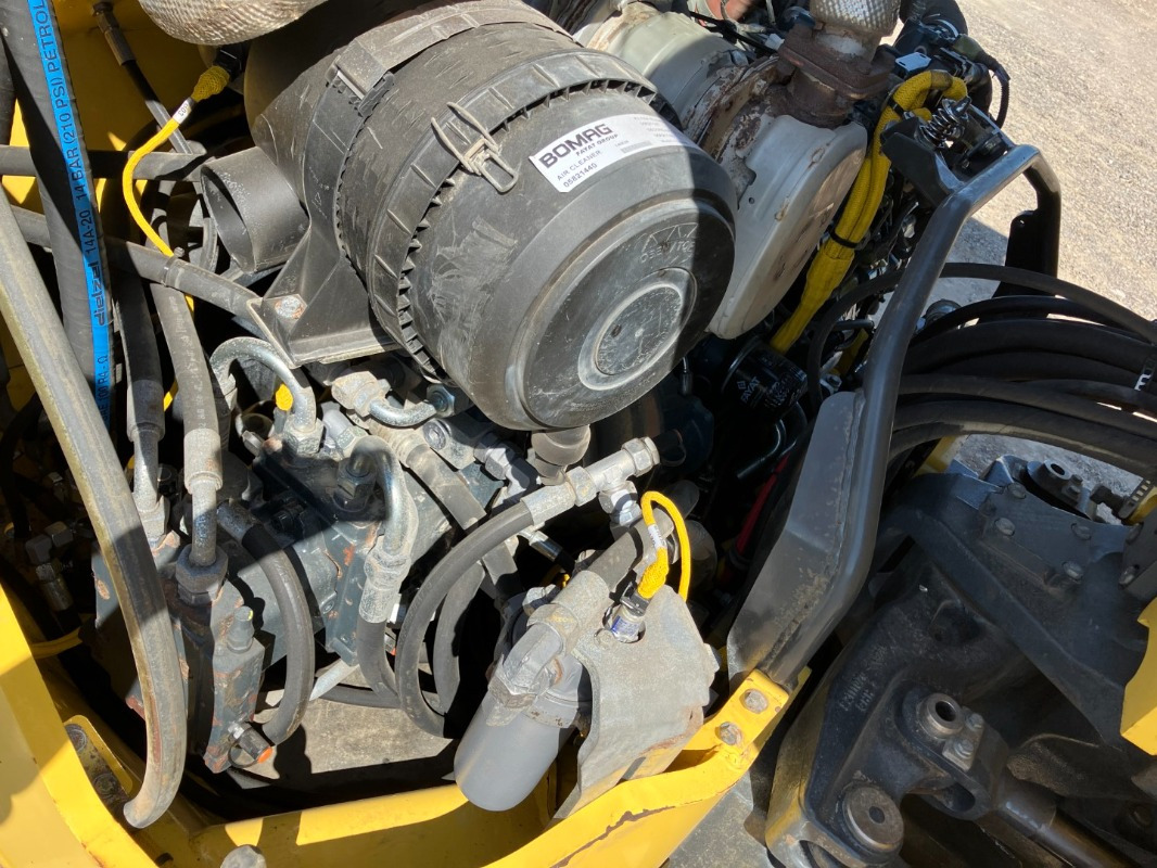 BOMAG DE BW 161 AD-5 Stage IIIb/Tier 4i - Compactador de asfalto: foto 4 BOMAG DE BW 161 AD-5 Stage IIIb/Tier 4i - Compactador de asfalto: foto 4