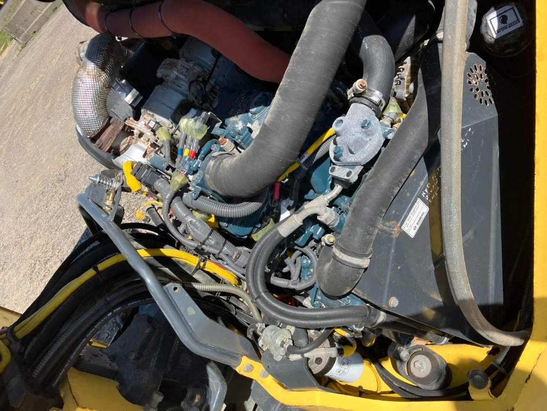 BOMAG DE BW 161 AD-5 Stage IIIb/Tier 4i - Compactador de asfalto: foto 3 BOMAG DE BW 161 AD-5 Stage IIIb/Tier 4i - Compactador de asfalto: foto 3