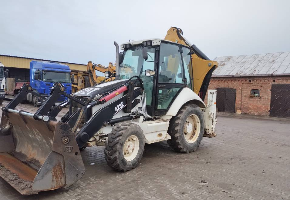 CAT Caterpillar 428E - Retroescavadeira: foto 1 CAT Caterpillar 428E - Retroescavadeira: foto 1