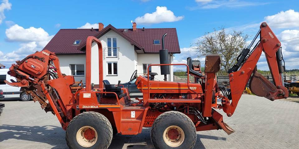 Koparka łańcuchowa pługoukładacz Ditch Witch 8020 Combo - Colocadora de tubagem: foto 1 Koparka łańcuchowa pługoukładacz Ditch Witch 8020 Combo - Colocadora de tubagem: foto 1