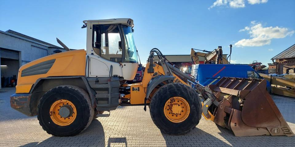 Ładowarka Liebherr L538 16 ton łyżka wysokiego wysypu - Pá carregadora de rodas: foto 5 Ładowarka Liebherr L538 16 ton łyżka wysokiego wysypu - Pá carregadora de rodas: foto 5