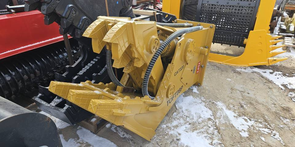 Szczęka krusząca do koparki Cat 320 TOFT 08P nowa nożyce wyburzeniowe - Tesoura de demolição: foto 2 Szczęka krusząca do koparki Cat 320 TOFT 08P nowa nożyce wyburzeniowe - Tesoura de demolição: foto 2