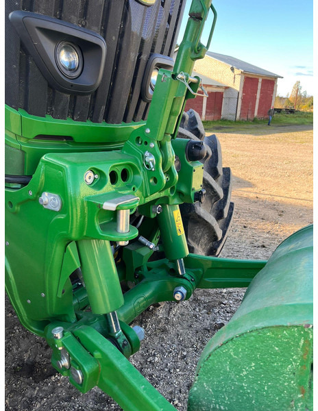 Trator John Deere 6215R Autopowr: foto 7