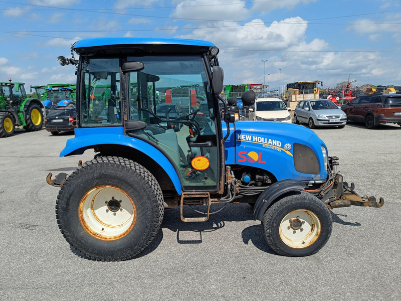 New Holland Boomer 40 - Trator: foto 2 New Holland Boomer 40 - Trator: foto 2