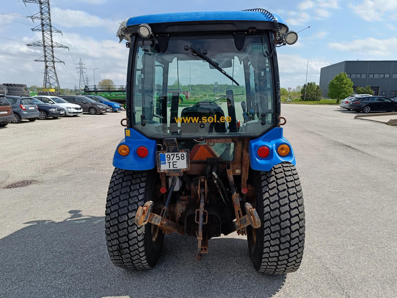 New Holland Boomer 40 - Trator: foto 4 New Holland Boomer 40 - Trator: foto 4