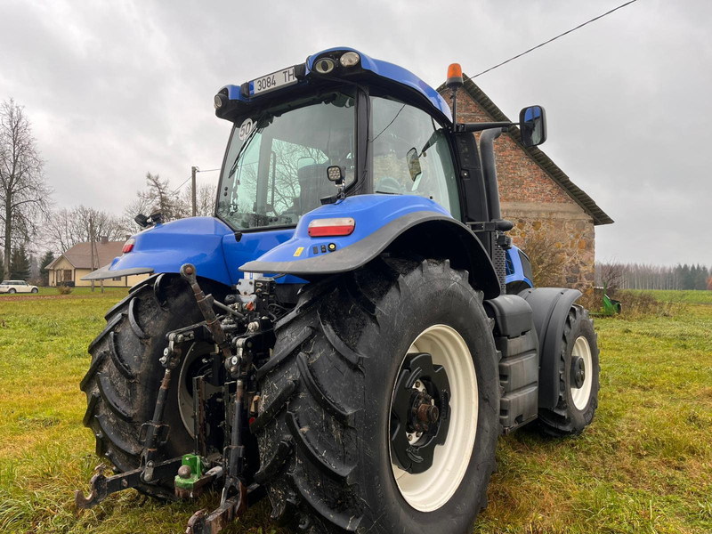 New Holland T8.330 - Trator: foto 4 New Holland T8.330 - Trator: foto 4
