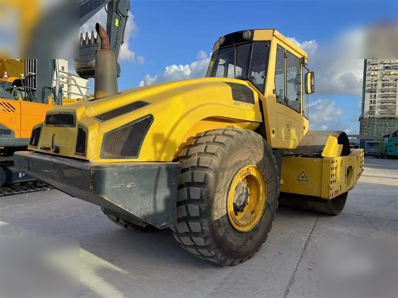 BOMAG BW226DH-4 - Rolo: foto 4 BOMAG BW226DH-4 - Rolo: foto 4